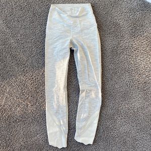 Lululemon Womens Wunder Under Pant -Cut Roll Down Mesh White Gray Size 2.